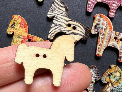 8 Wooden Horse Buttons Set 6.