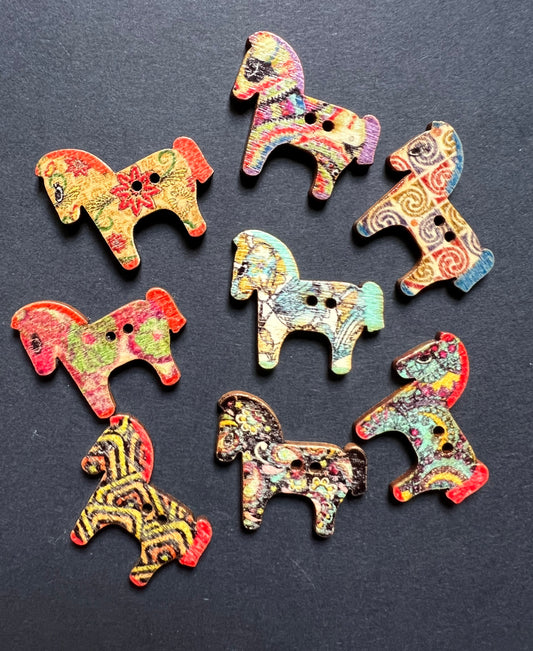 8 Wooden Horse Buttons Set 3.
