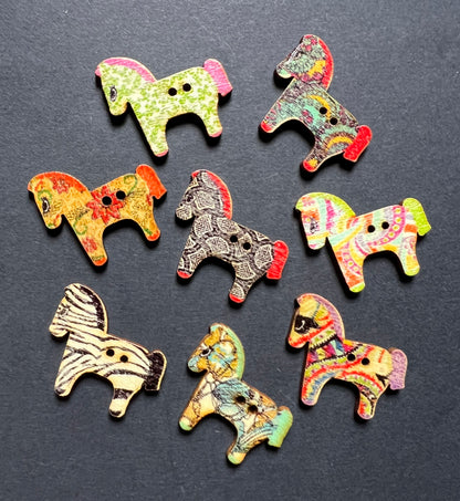8 Wooden Horse Buttons Set 5.