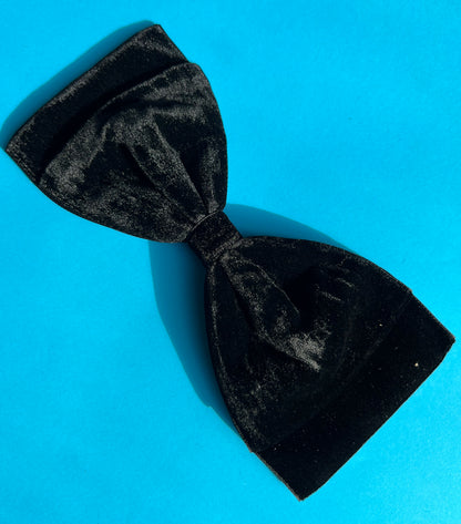 Impressive 17cm wide Black Velvet Hair Bow