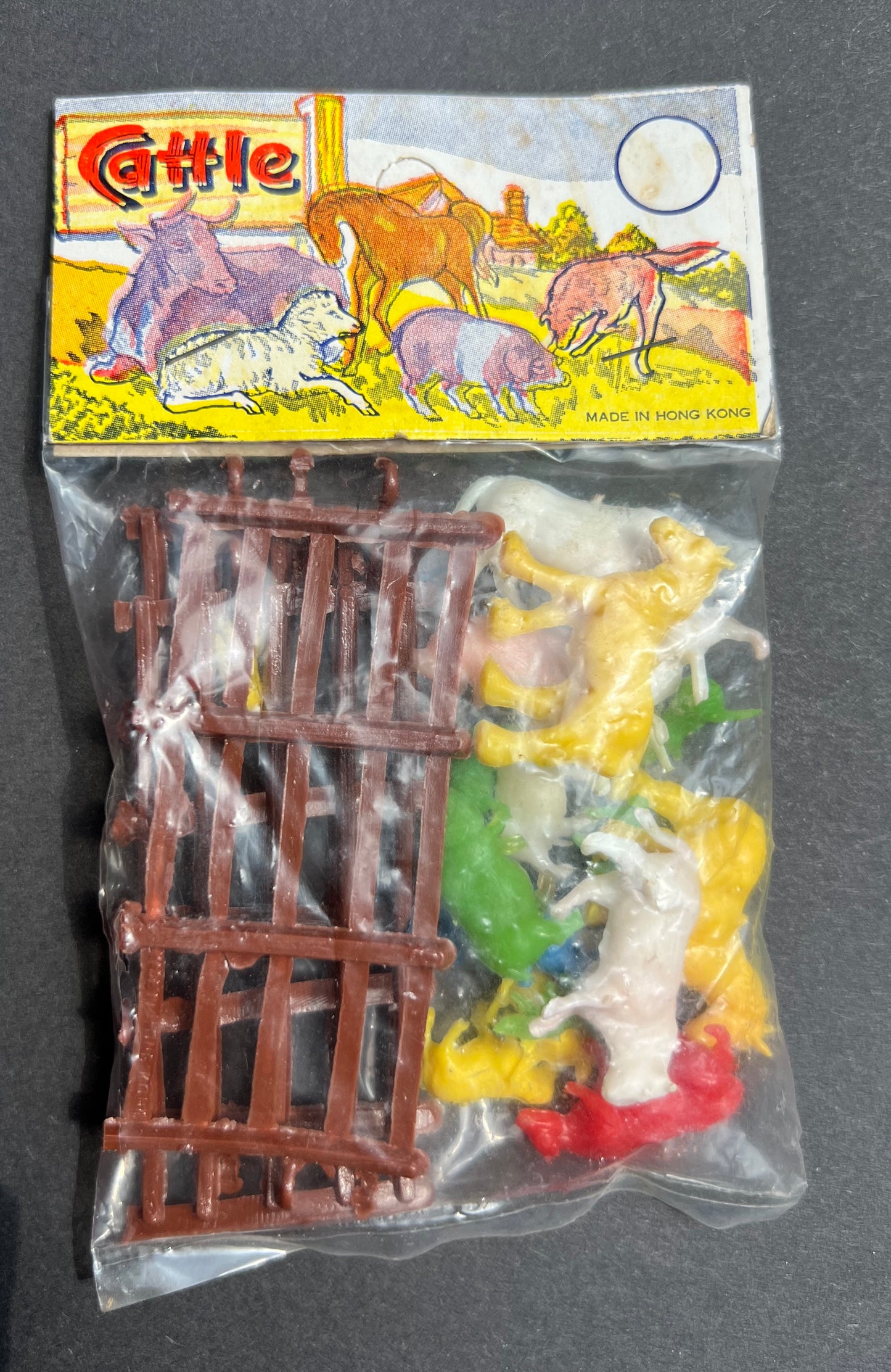 1960s CATTLE Set  .. Made in Hong Kong