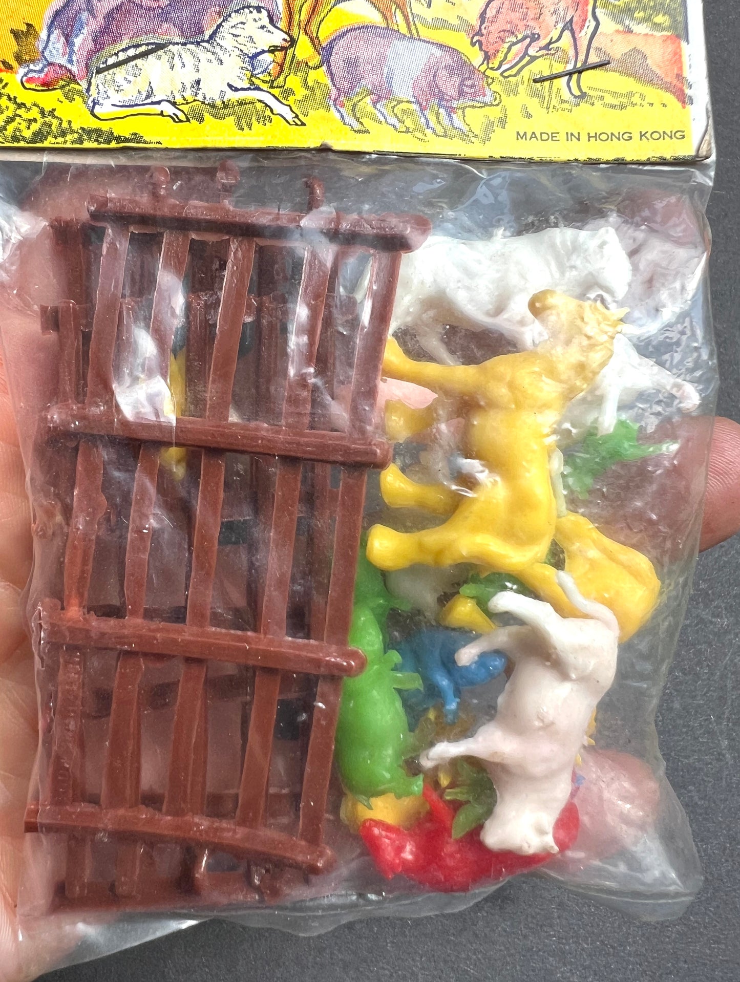 1960s CATTLE Set  .. Made in Hong Kong