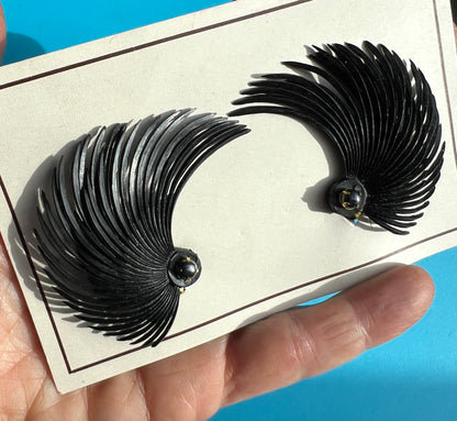 Flourish of Black Featheriness Vintage 1950s Clip-on Earrings