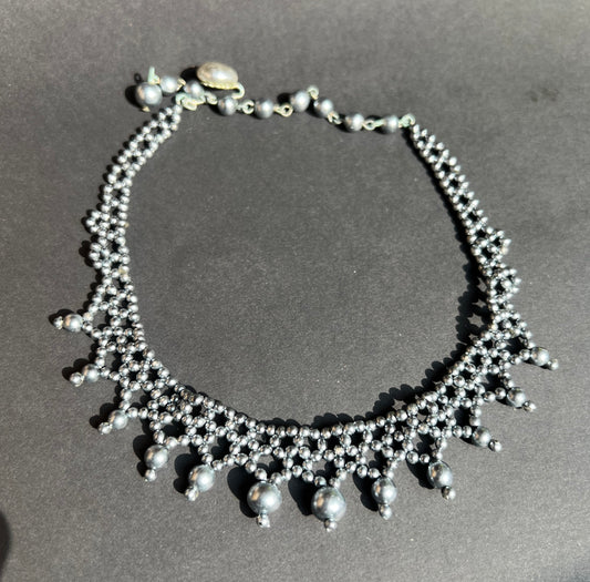 Vintge Beaded Choker Necklace (Tarnished clasp)
