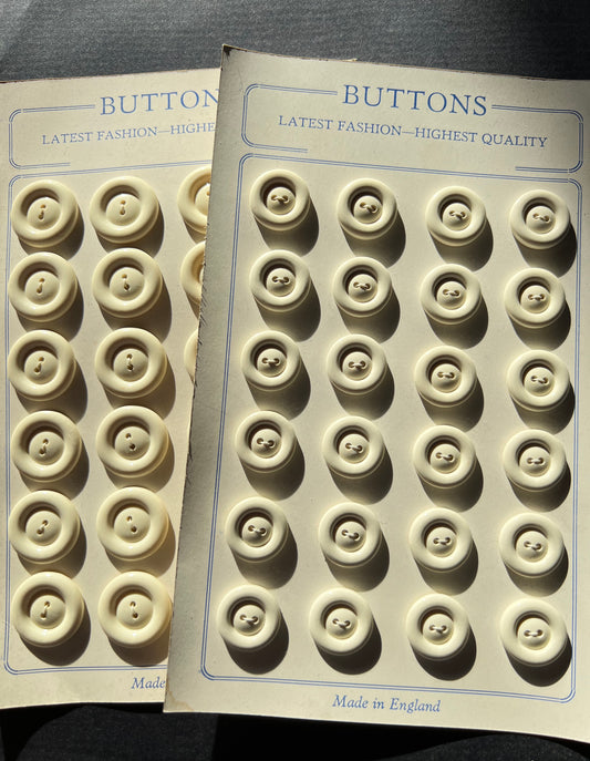 1940s Made in England Chunky White 1.8cm or 2.2m wide.