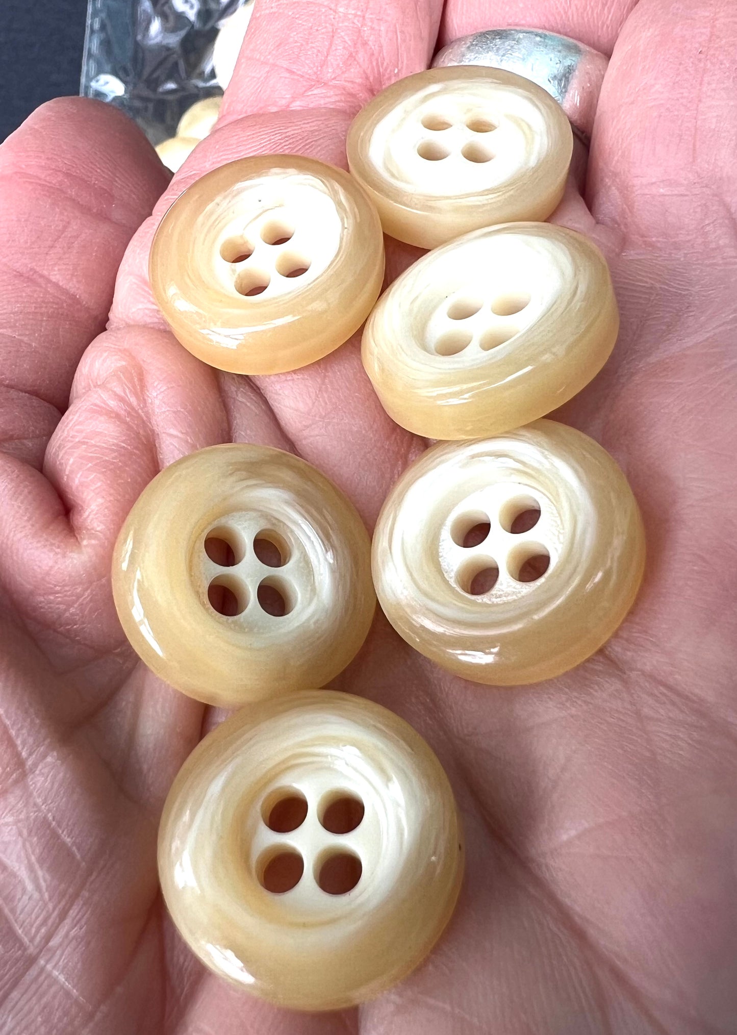 6 Delicious Butterscotch Swirl Vintage Buttons -1.8cm or 2.2cm