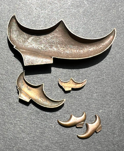 5 Vintage French Brass Glog Stampings