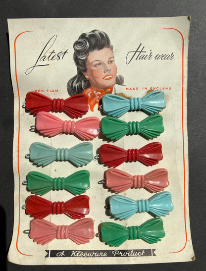 Grubby 1940s Shop Display Card of LATEST HAIR WEAR Bow Hair Grips MADE IN ENGLAND