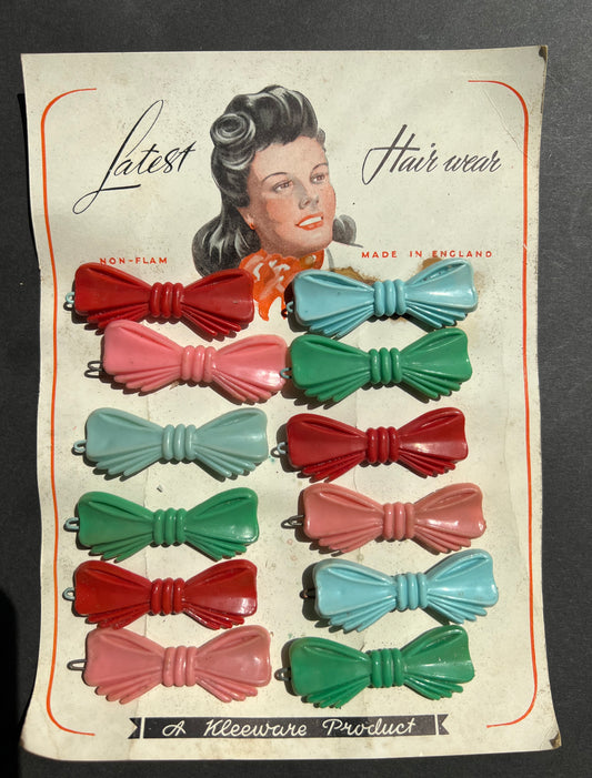 Grubby 1940s Shop Display Card of LATEST HAIR WEAR Bow Hair Grips MADE IN ENGLAND