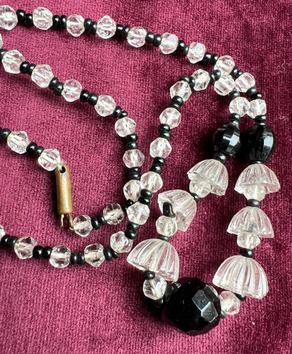 Delightful Deco 1920s/30s Faceted Black Glass Bead and Crystal Necklace  18"/43cm