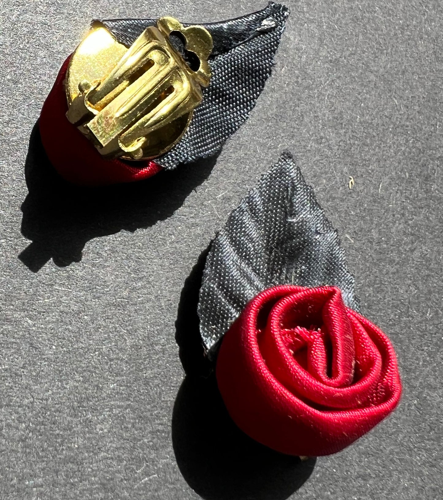 Pair Of Red Rose Vintage Clip On Earrings