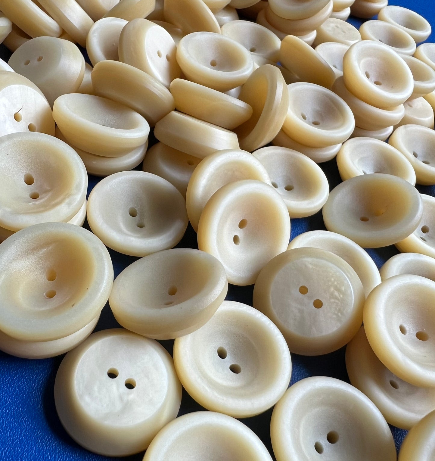 Wholesale 144 Tactile Pale Honey Lucite Vintage 2.2cm Buttons