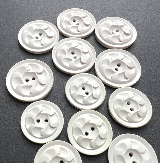 6 Twirly White Vintage 1.7cm or 2.2cm Buttons