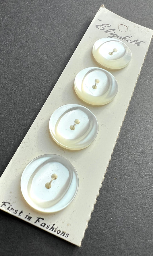 4 Clever Lucite 1.7cm Vintage Buttons
