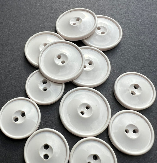 6 Vintage Tagine Shaped 1.5cm + 2cm Buttons
