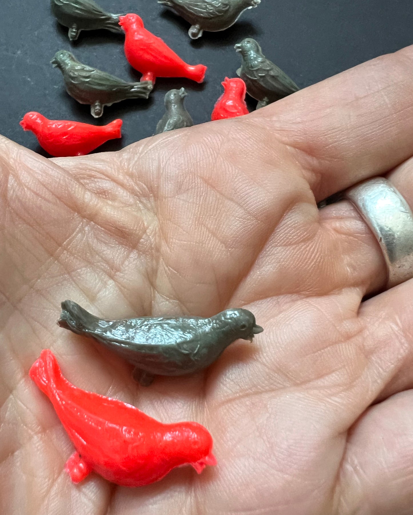 20 Vintage Plastic Pigeons