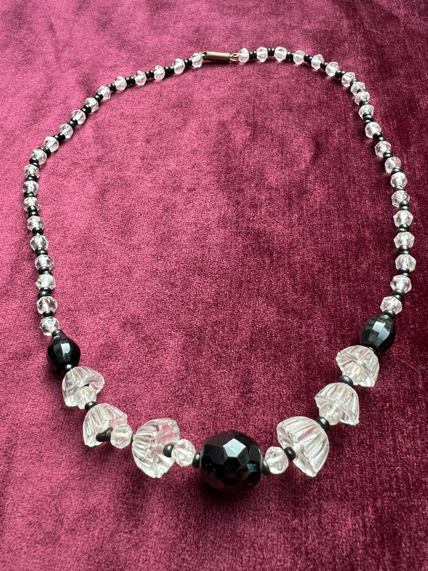 Delightful Deco 1920s/30s Faceted Black Glass Bead and Crystal Necklace  18"/43cm