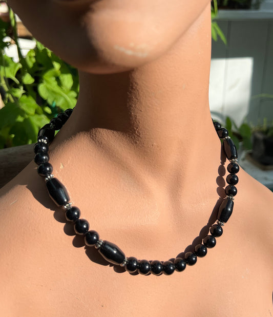 Vintage Black and Silver Lucite Bead Necklace 48cm/20"