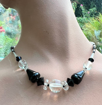 Splendid Deco 1920s/30s Faceted Black and Clear Crystal Necklace  16.5"/41cm