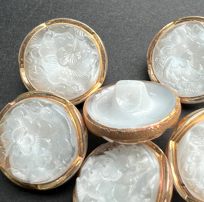 6 Gorgeous 1930s White + Gold Deco 1.8cm Glass Flower Buttons