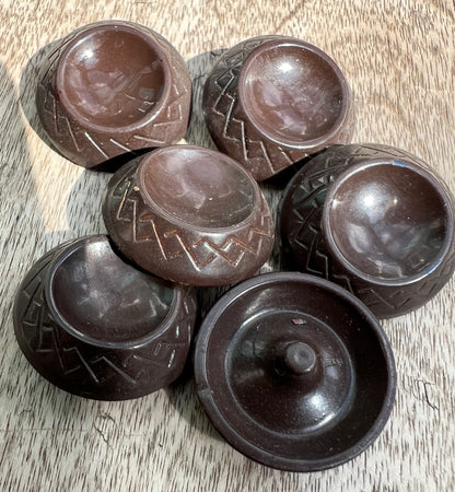 6 Attractive Mid Century 2cm Buttons - Dark Grey or Brown.