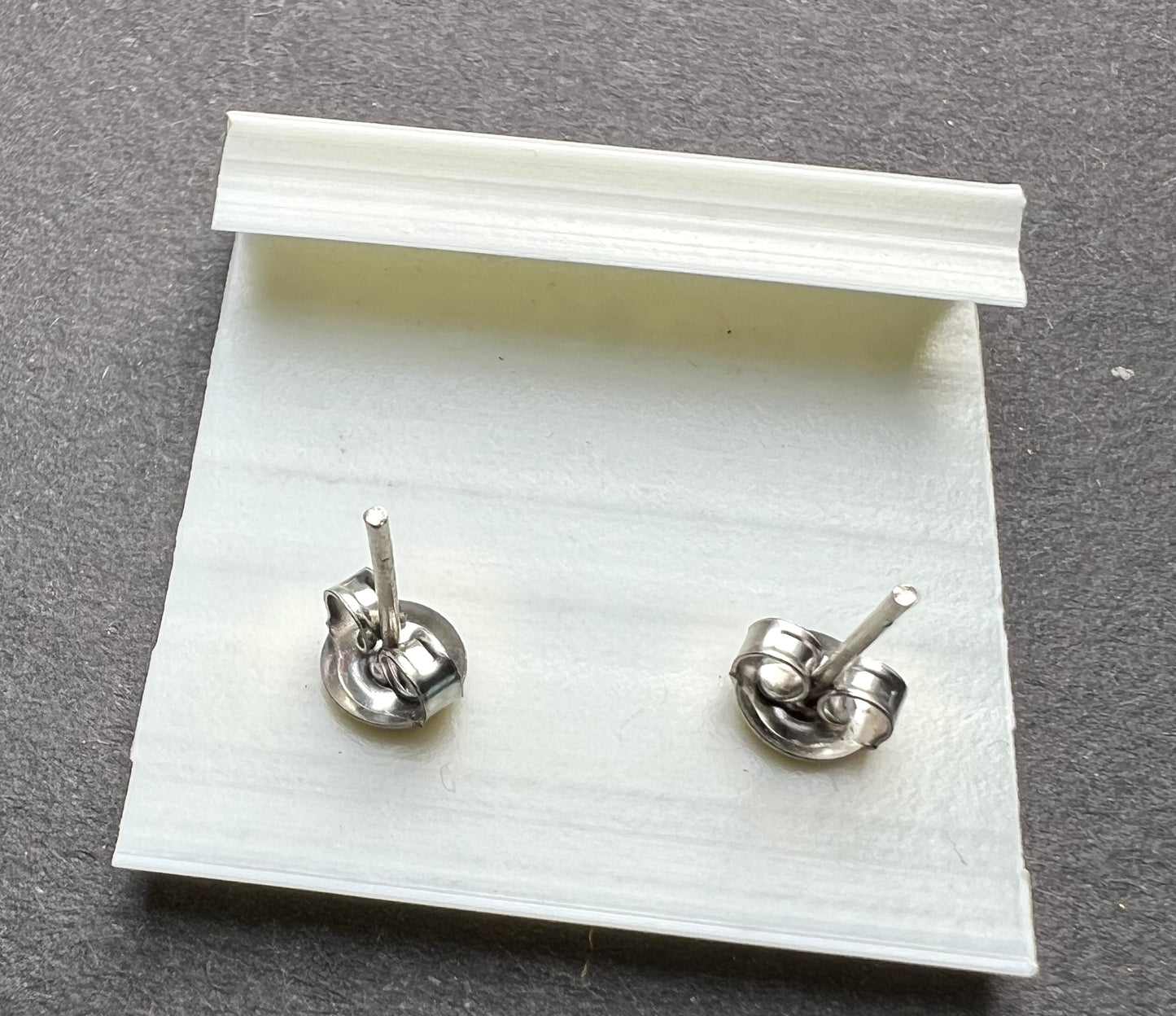 1980s Black Enamel 1cm Heart Stud Earrings