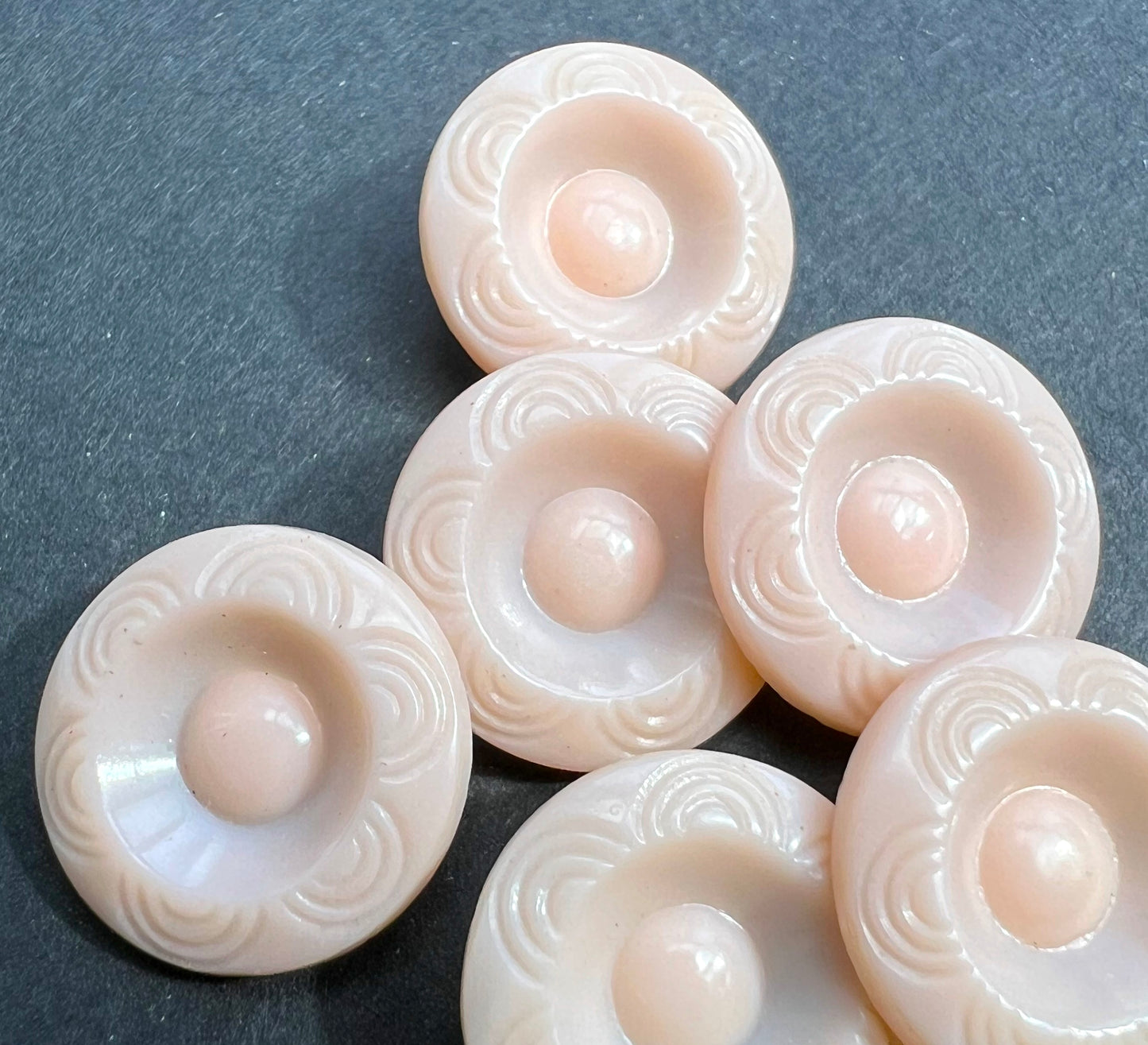 6 Vintage 1.5cm Crepe Pink Deco Buttons