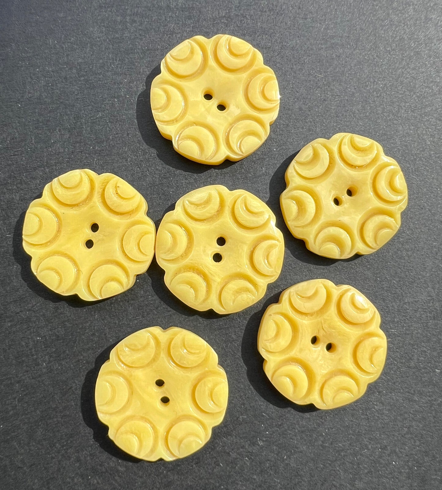 6 Vintage 2.2cm Saffron Yellow Buttons