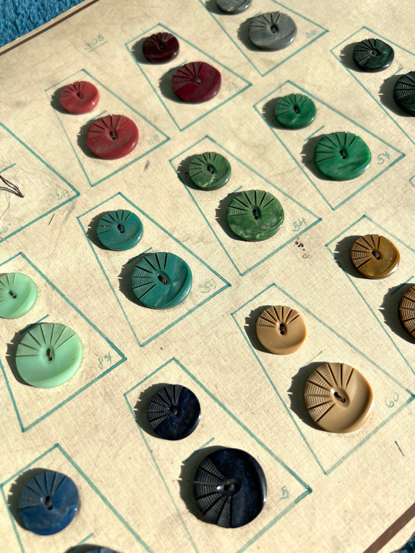 Vintage Sample Display Card of 27 Mid Century Lucite Buttons