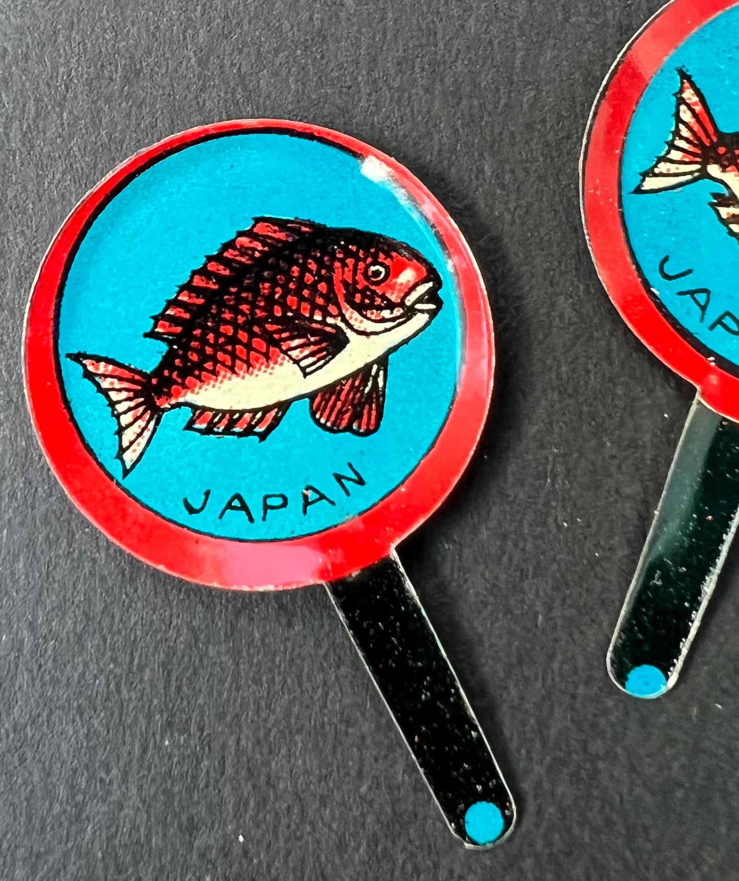 2 Colourful Vintage 3.5cm Tin Fish Pans.