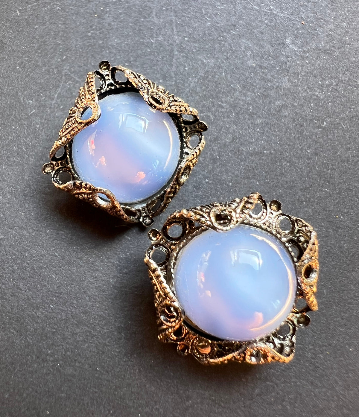Lovely Vintage Austrian Shimmery Blue Glass Centred Clip On Earrings