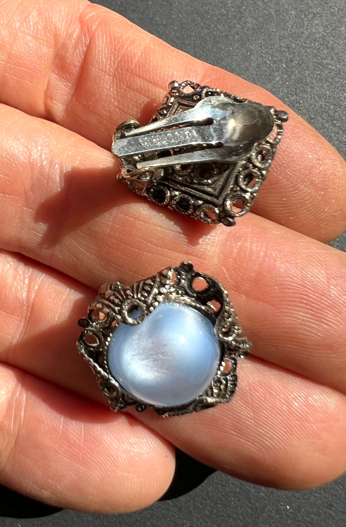 Lovely Vintage Austrian Shimmery Blue Glass Centred Clip On Earrings