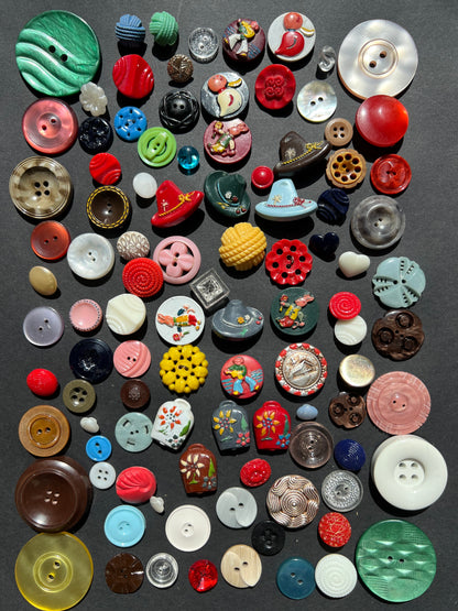 Interesting Job Lot of 100 Different Vintage Buttons