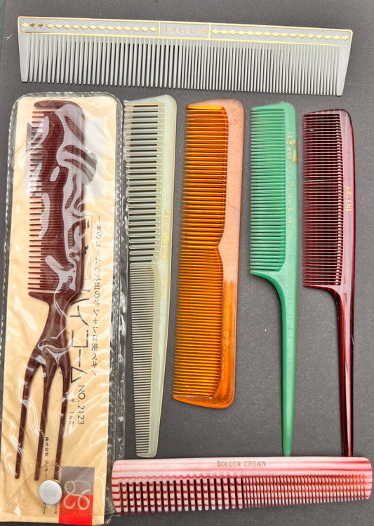 7 Colourful Unused Vintage Combs