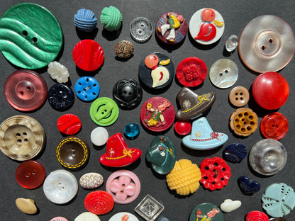 Interesting Job Lot of 100 Different Vintage Buttons