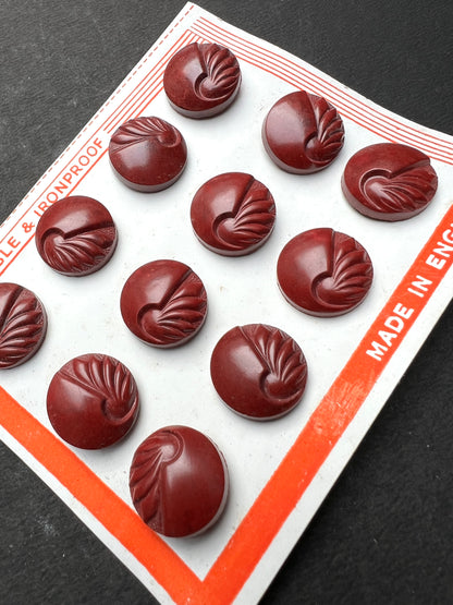 12 English 1940s Bakelite Red  Brown Deco 1.8cm Buttons