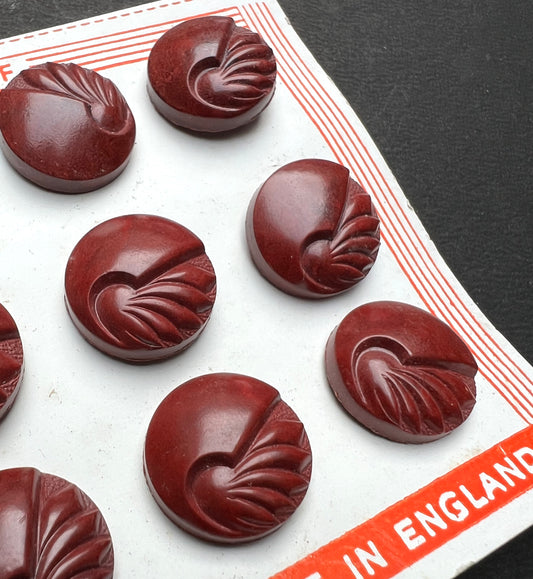 12 English 1940s Bakelite Red  Brown Deco 1.8cm Buttons