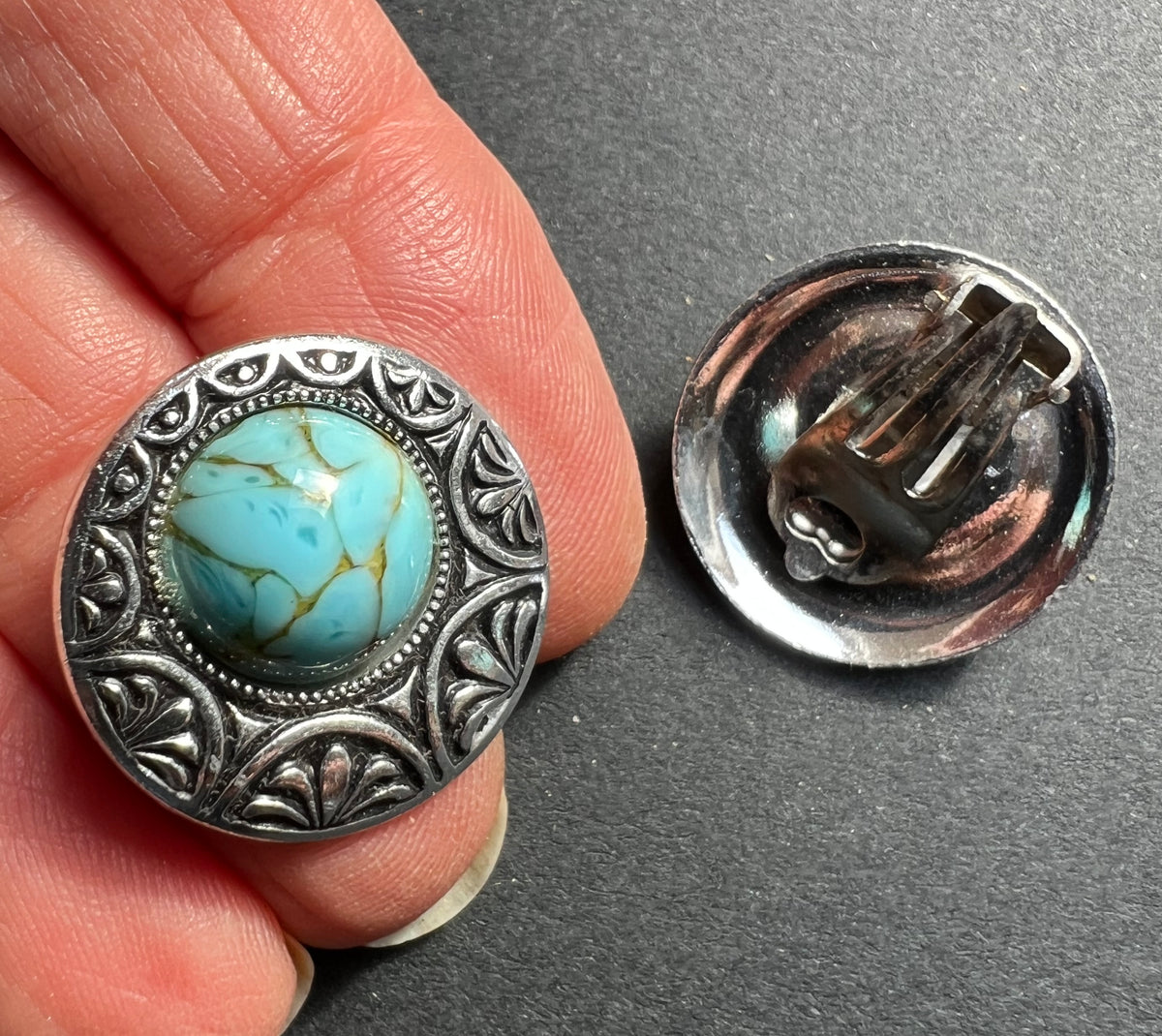 Pretty Vintage Faux Turquoise Clip On Earrings