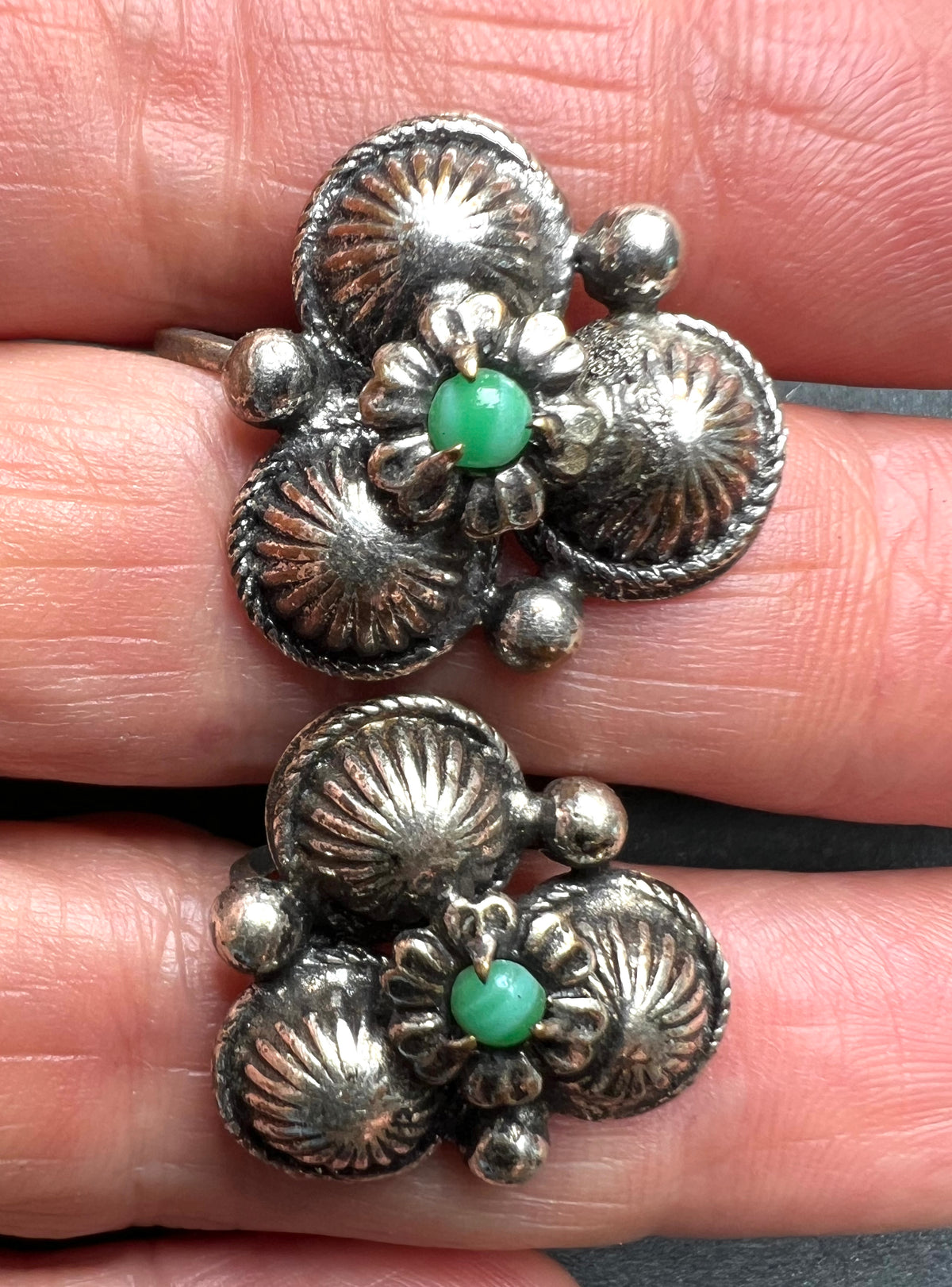 Interesting 1940s Screw-On Earrings - Blue or Turquoise.
