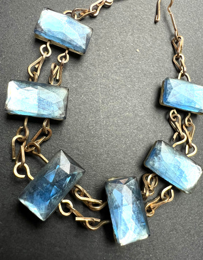 Lovely Vintage Shimmery Blue Glass Bracelet.
