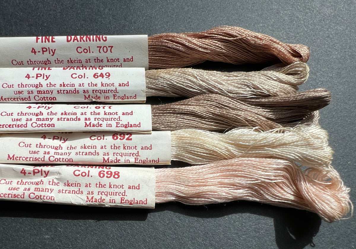 5 Different Colours of  Vintage PERI-LUSTA FINE DARNING Thread Set 4.