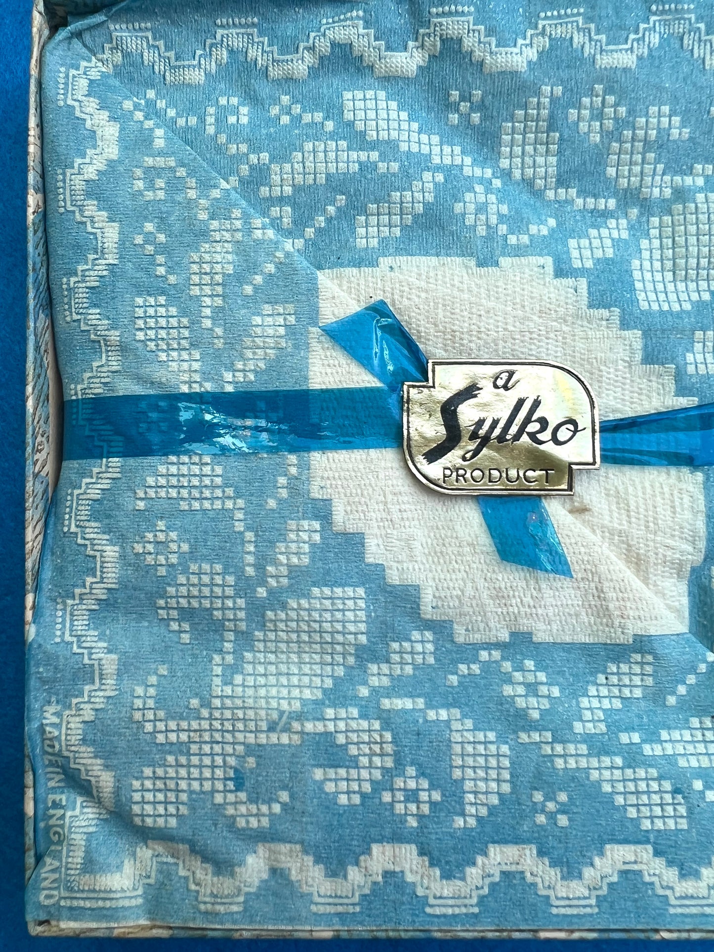 1930s Box of 24 Blue Sylko Crepe Paper Serviettes Made in England