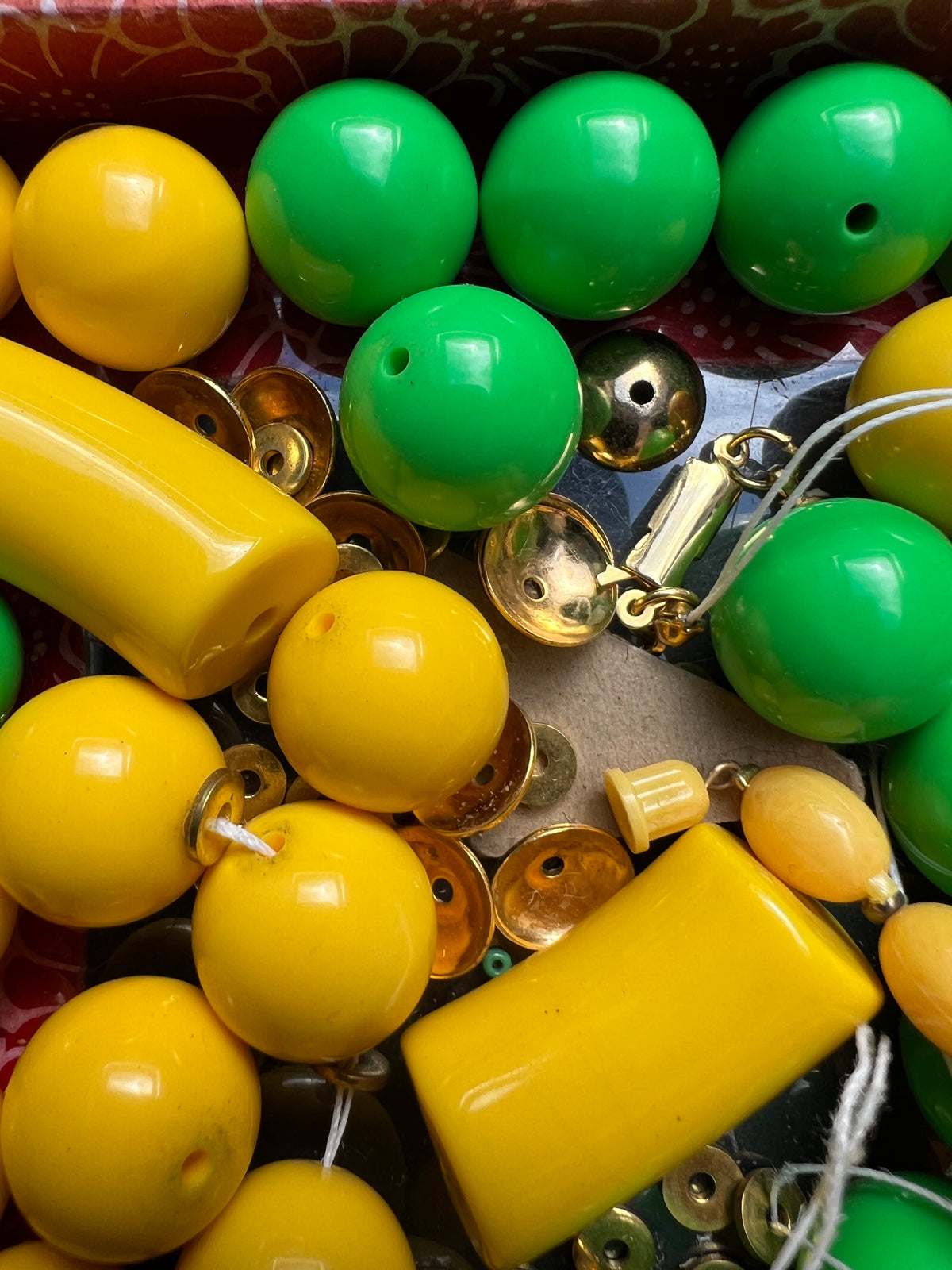 Job Lot of Vintage Plastic Beads