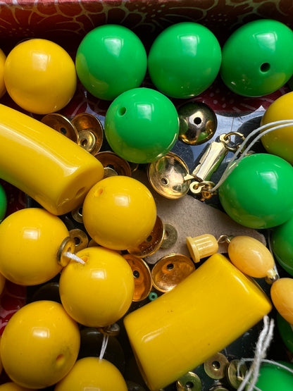 Job Lot of Vintage Plastic Beads
