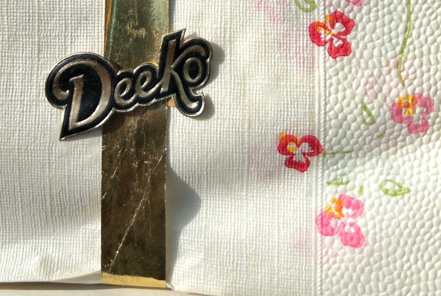 Spotty 1930s Deeko Box of 24 Crepe Paper Serviettes.