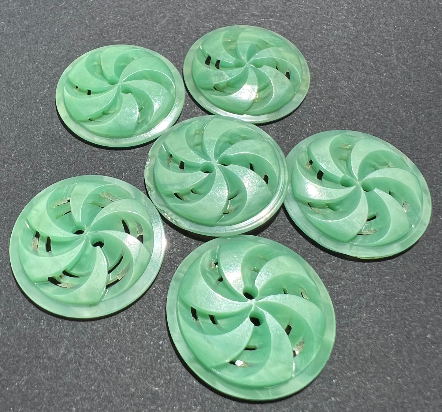 Peppermint Green Swirling  2.2cm Vintage Buttons