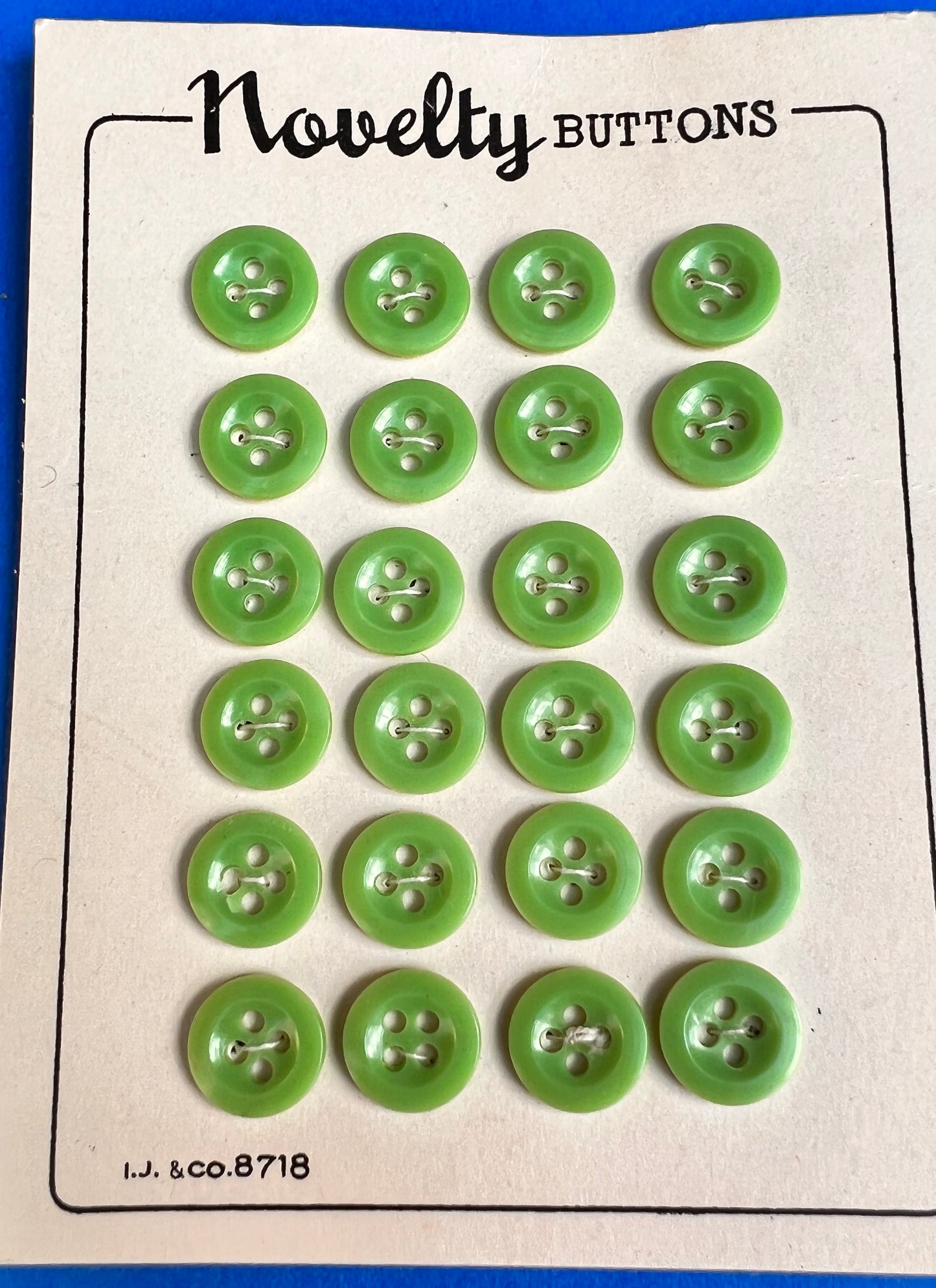 1940s Fresh Grass Green Buttons - 24 x 1cm or 1.3cm