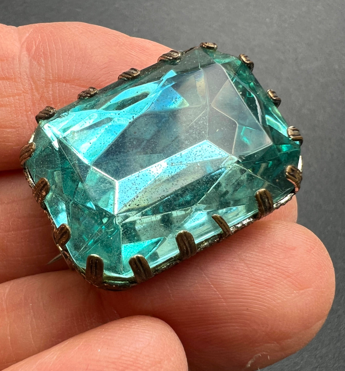 Mid Century Faceted Turquoise Glass Brooch Slightly Tarnished