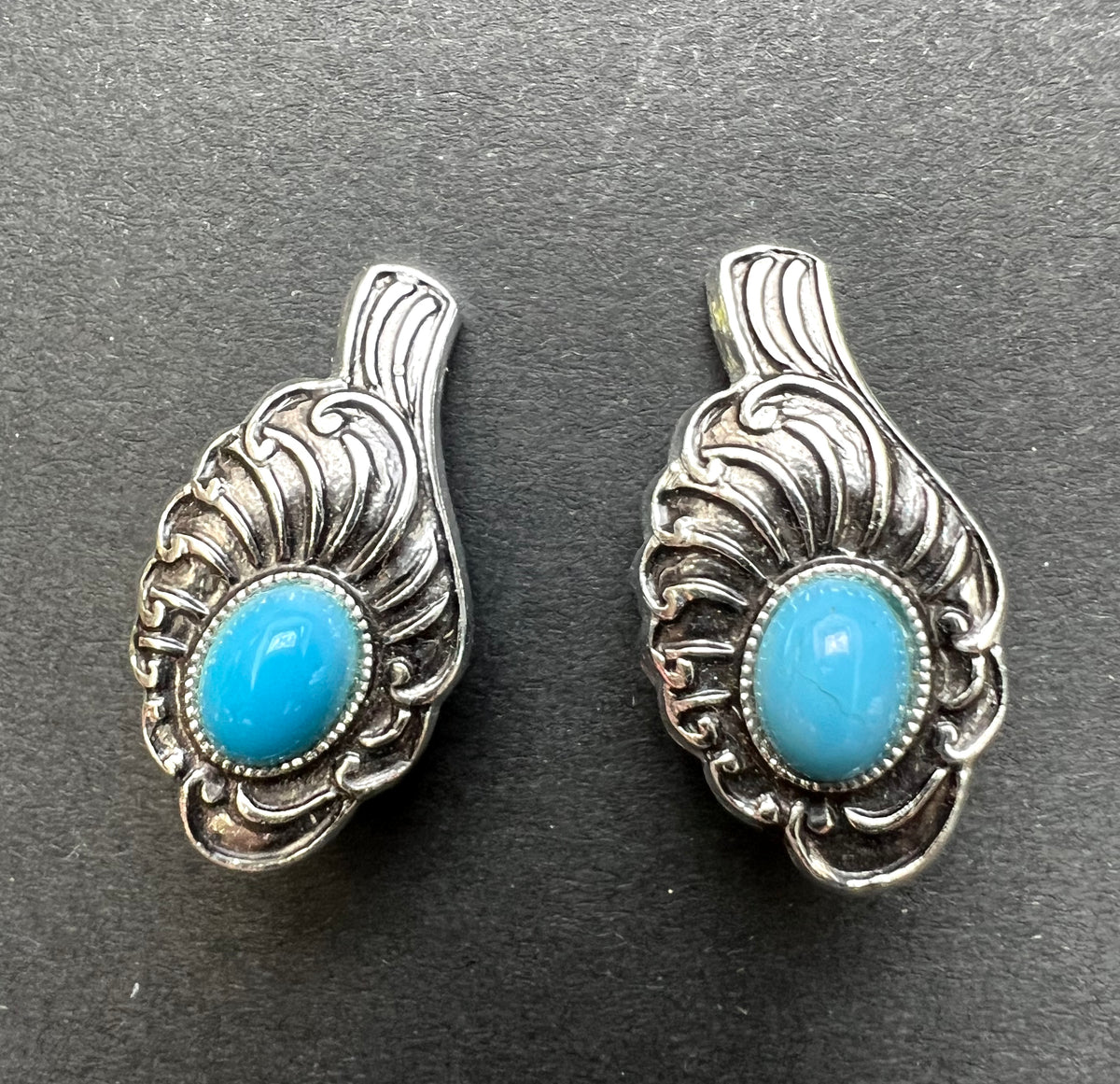 Mid Century Turquoise Clip On Earrings