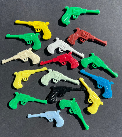 16 Plastic Toy Pistols - 4.8cm long